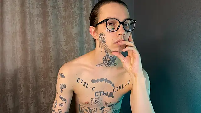 anahori  simon online show from February 15, 2025, 2:11 pm