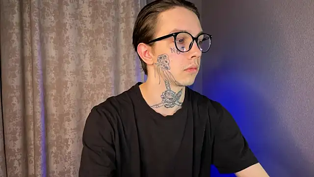 anahori  simon online show from February 18, 2025, 4:37 pm