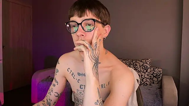 anahori  simon online show from October 2, 2025, 11:50 am