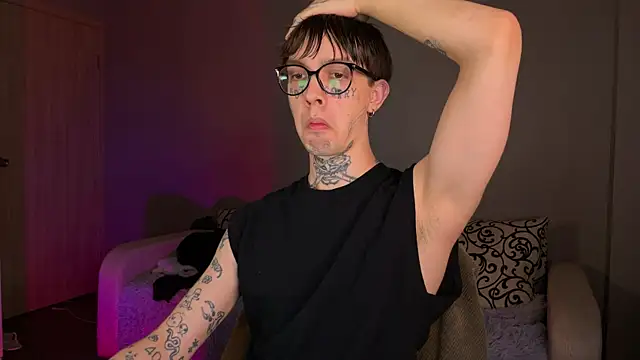 anahori  simon online show from October 3, 2025, 7:11 pm