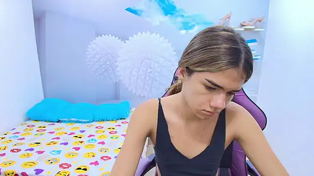 Snapshot of DEMI_LEED chatting on February 16, 2026, 12:12 pm DEMI LEED online show from February 16, 2026, 12:12 pm