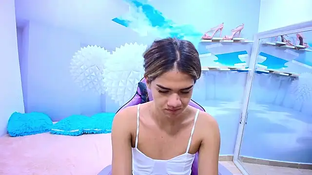 Snapshot of DEMI_LEED chatting on February 19, 2026, 12:01 pm DEMI LEED online show from February 19, 2026, 12:01 pm