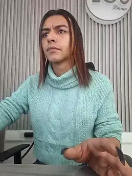 Snapshot of Maiskeen_Zamara chatting on December 9, 2024, 8:54 pm Maiskeen Zamara online show from December 9, 2024, 8:54 pm