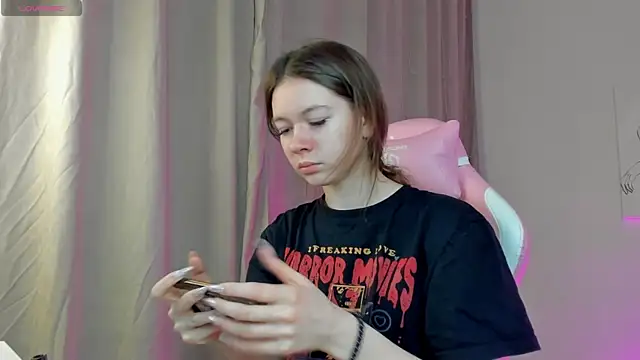 Nicole Charm online show from February 17, 2025, 8:58 pm