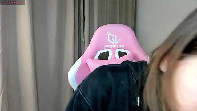 Nicole Charm online show from February 25, 2025, 8:19 pm