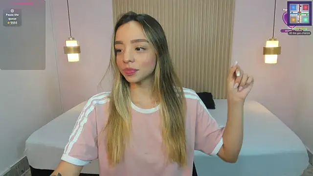 Snapshot of AliceRoss0 chatting on February 26, 2026, 8:41 pm AliceRoss0 online show from February 26, 2026, 8:41 pm