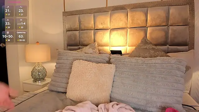 StacyRigel online show from January 19, 2025, 4:01 am