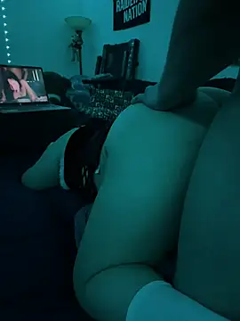 Snapshot of DaHomeEDubs chatting on December 24, 2024, 12:33 pm DaHomeEDubs online show from December 24, 2024, 12:33 pm