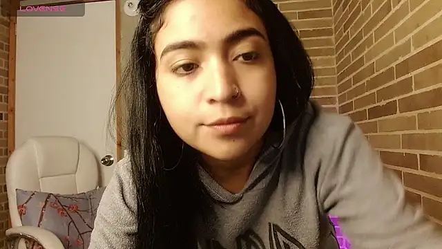 helenacyruss online show from February 3, 2026, 12:10 pm