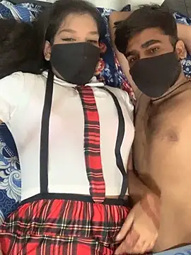 hottiess69 online show from October 18, 2025, 3:09 am