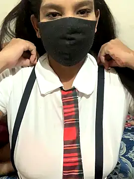 hottiess69 online show from October 23, 2025, 4:39 pm