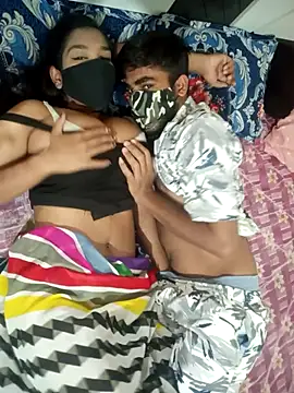 hottiess69 online show from February 25, 2026, 2:59 pm