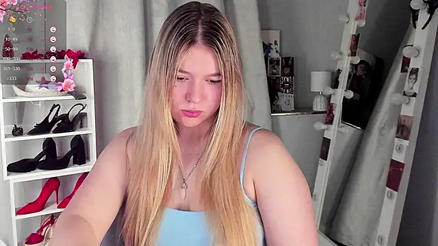 Rebecca Kelly online show from February 13, 2026, 2:40 am