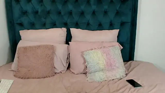 Snapshot of 1Blackertheberry1 chatting on February 1, 2025, 5:49 am 1Blackertheberry1 online show from February 1, 2025, 5:49 am