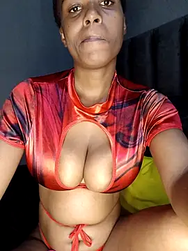 Snapshot of SexySlenderLexy chatting on February 5, 2026, 5:45 am SexySlenderLexy online show from February 5, 2026, 5:45 am