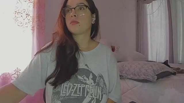 Snapshot of HARLEYNAPIER chatting on February 4, 2026, 5:19 pm HARLEYNAPIER online show from February 4, 2026, 5:19 pm