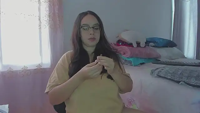 Snapshot of HARLEYNAPIER chatting on February 8, 2026, 3:26 pm HARLEYNAPIER online show from February 8, 2026, 3:26 pm