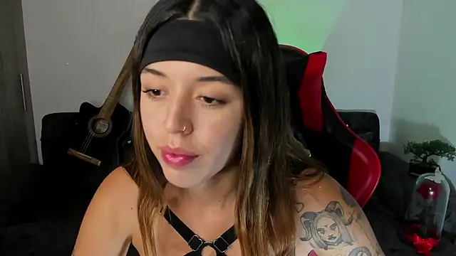 zoee jackson online show from October 1, 2025, 4:51 am