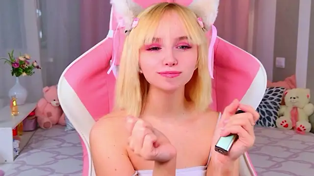 b4by LoL1 online show from February 23, 2026, 3:20 pm