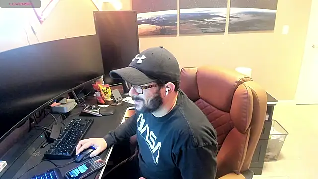 Snapshot of boytoyfrindles chatting on February 11, 2026, 12:15 am boytoyfrindles online show from February 11, 2026, 12:15 am