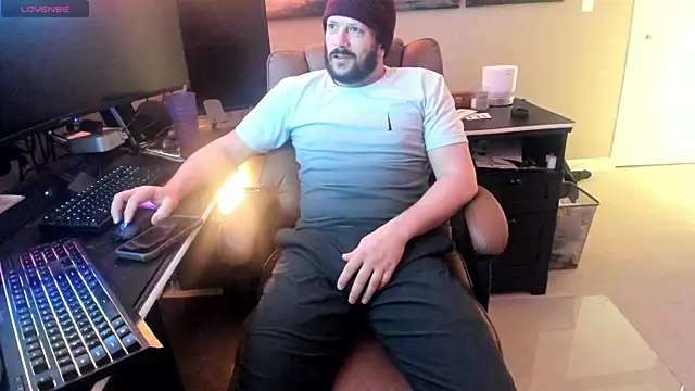 Snapshot of boytoyfrindles chatting on February 12, 2026, 7:36 am boytoyfrindles online show from February 12, 2026, 7:36 am