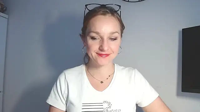 AliciaDesire online show from February 18, 2026, 6:53 am