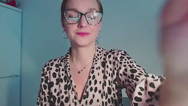 AliciaDesire online show from February 25, 2026, 6:45 am