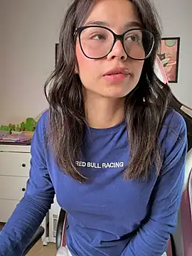 Snapshot of Adriennesexxx chatting on February 6, 2026, 10:46 pm Adriennesexxx online show from February 6, 2026, 10:46 pm