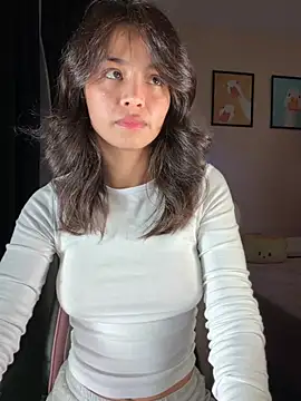 Snapshot of Adriennesexxx chatting on February 21, 2026, 10:44 pm Adriennesexxx online show from February 21, 2026, 10:44 pm