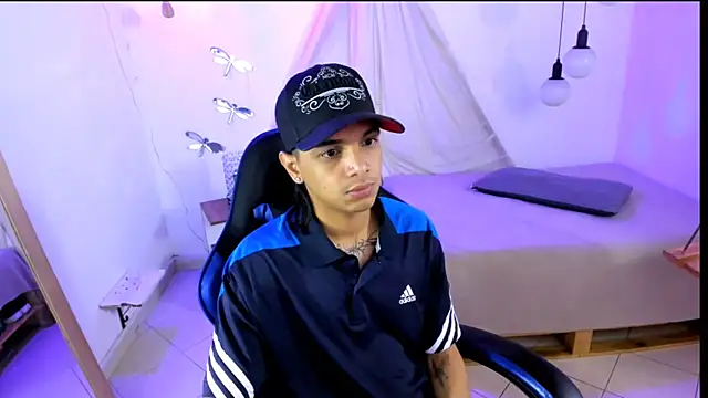 Snapshot of Brand_habes chatting on February 12, 2026, 5:35 am Brand habes online show from February 12, 2026, 5:35 am