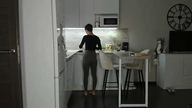 nilliluv online show from February 14, 2026, 2:52 am