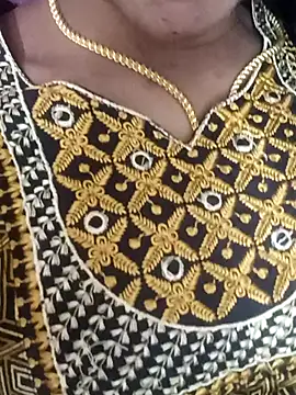 Ambika01 online show from November 4, 2025, 4:11 am