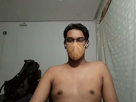 Snapshot of brownguy1234 chatting on February 7, 2025, 2:26 pm brownguy1234 online show from February 7, 2025, 2:26 pm