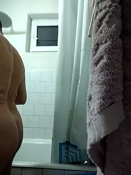 Snapshot of intx800 chatting on February 26, 2026, 5:12 pm intx800 online show from February 26, 2026, 5:12 pm