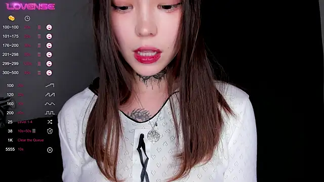 Dark Ester online show from November 21, 2025, 10:03 am