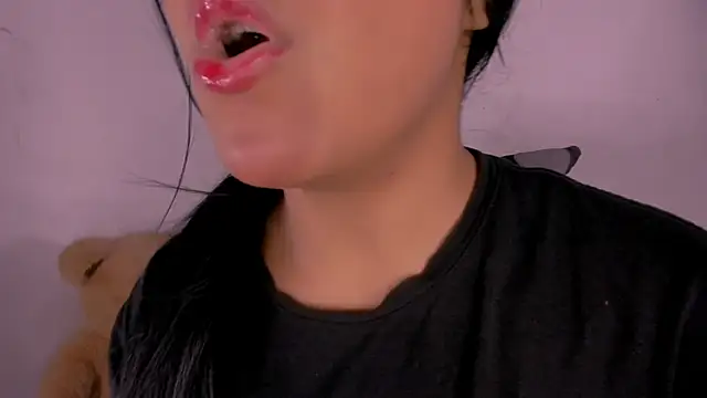 veky saliva01 online show from January 11, 2026, 10:31 am