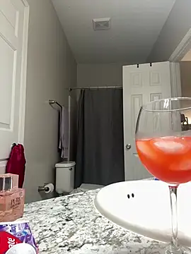 SexyHoneyRedd online show from February 17, 2025, 11:42 pm