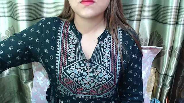 Snapshot of queen_angelina chatting on February 20, 2026, 10:54 pm queen angelina online show from February 20, 2026, 10:54 pm