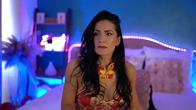 Snapshot of RaisaVawn chatting on February 24, 2026, 6:55 am RaisaVawn online show from February 24, 2026, 6:55 am