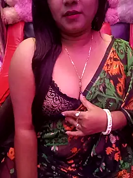 Snapshot of ella_mariya chatting on February 6, 2026, 2:42 pm ella mariya online show from February 6, 2026, 2:42 pm