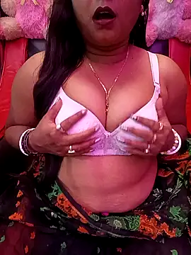 Snapshot of ella_mariya chatting on February 14, 2026, 6:54 am ella mariya online show from February 14, 2026, 6:54 am