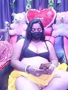 Snapshot of ella_mariya chatting on February 21, 2026, 10:11 pm ella mariya online show from February 21, 2026, 10:11 pm