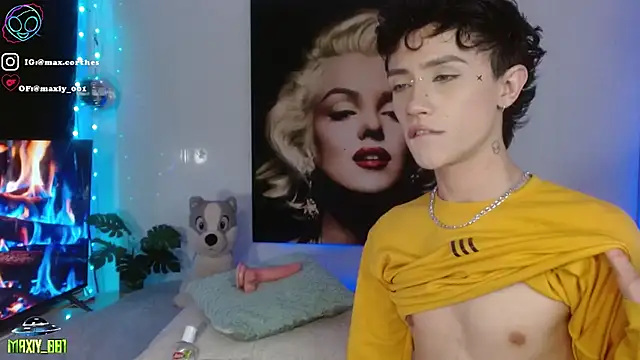 Snapshot of maxiy_001 chatting on February 4, 2026, 3:12 am maxiy 001 online show from February 4, 2026, 3:12 am