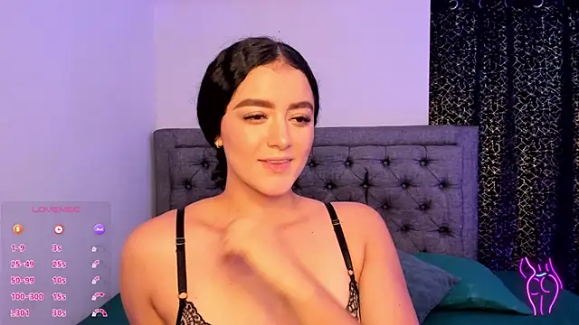 Snapshot of Adhara-zanne chatting on March 2, 2026, 9:16 am Adhara-zanne online show from March 2, 2026, 9:16 am