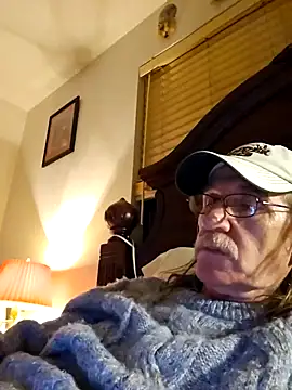 coolbrease10 online show from December 3, 2024, 5:53 am