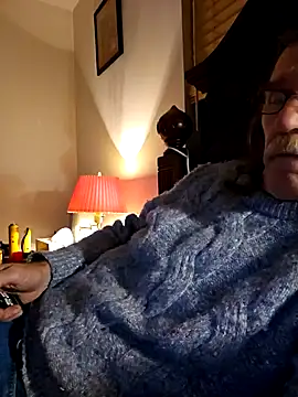 coolbrease10 online show from December 4, 2024, 8:01 am