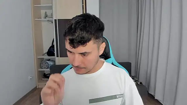 MatMalonne online show from November 17, 2025, 5:19 pm