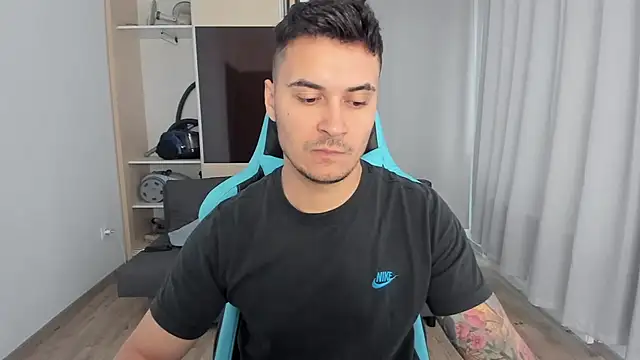 MatMalonne online show from November 25, 2025, 6:35 am