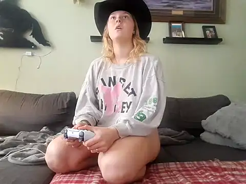 Ryan and Aurora online show from January 15, 2025, 11:53 am