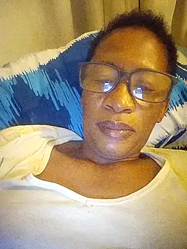 Snapshot of bustybillies chatting on February 19, 2026, 3:46 am bustybillies online show from February 19, 2026, 3:46 am